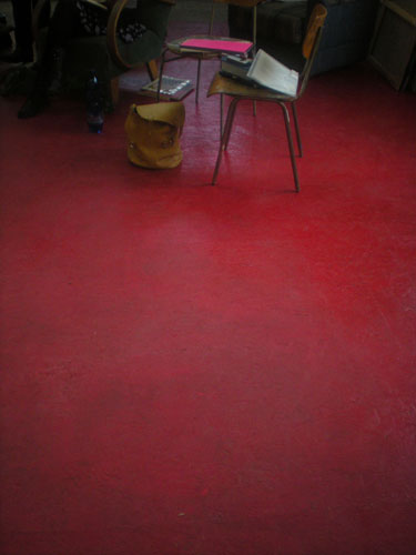Nově natřená podlaha